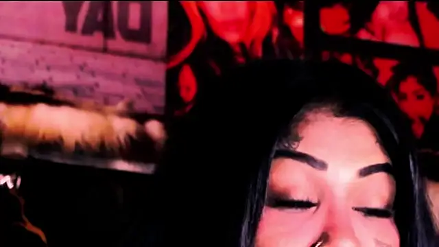indian_dreamgirl webcam