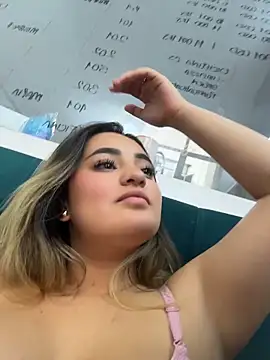 Antonella_Julieta webcam