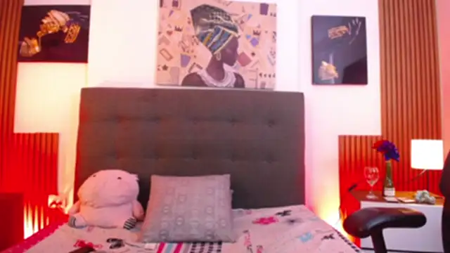 milfsecret69 webcam