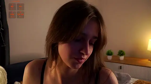 ClarineCasebolt webcam