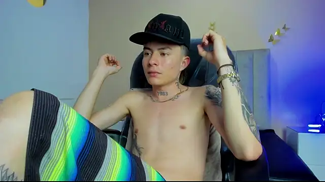 Nascary_Fox webcam