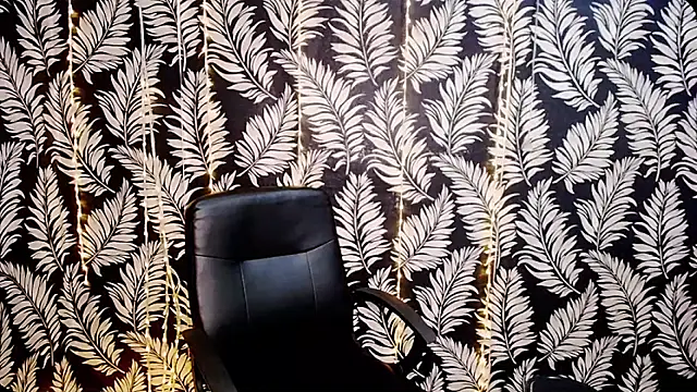 Olivia_playful webcam