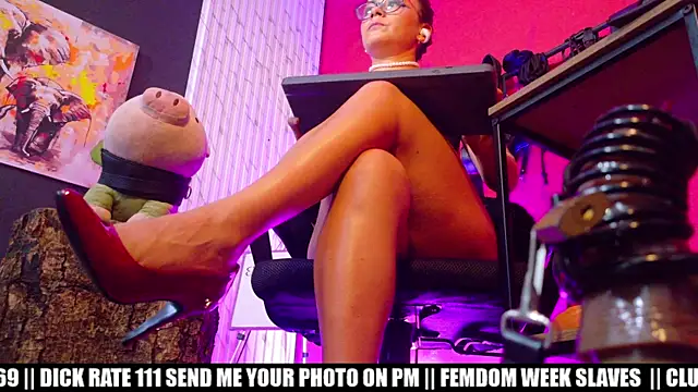 MistressSlut1 webcam