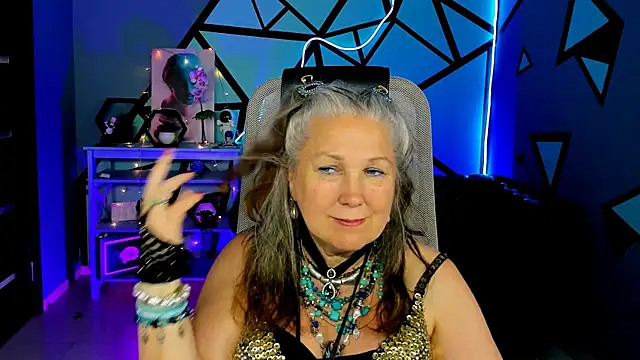 LilaMaharani webcam