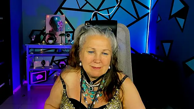 LilaMaharani webcam