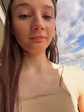 hiding-mila