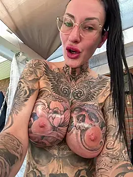 meganwitch - MeganWitch's free webcam - UK Sex Cams