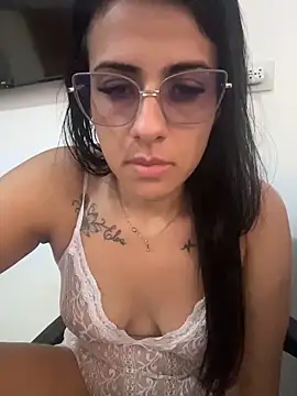 agata-lindinha - Agata-lindinha's free webcam - UK Sex Cams