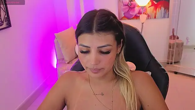 SALOOMEE__ webcam