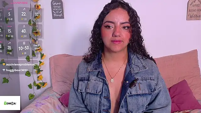 emiily_curly webcam