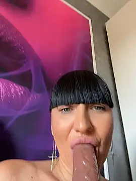 MysticCleo webcam