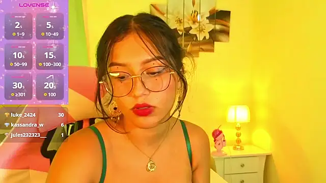 naomifire_ webcam