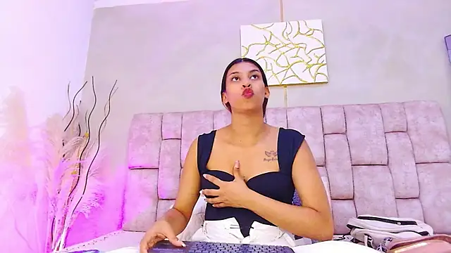 MelanyStone_