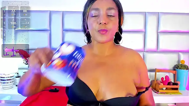 LovelyNickii webcam