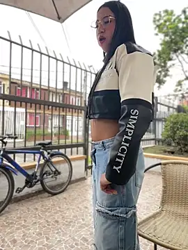 Daniela_Pink webcam