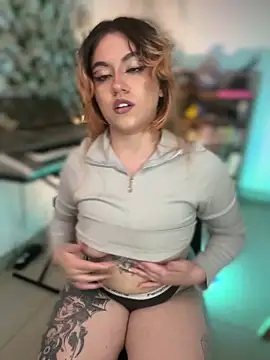 NikkiNix