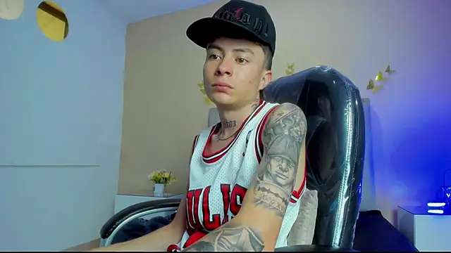 Nascary_Fox webcam