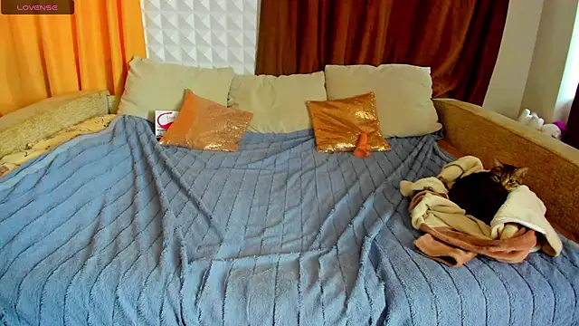 Eva_purrr_ webcam