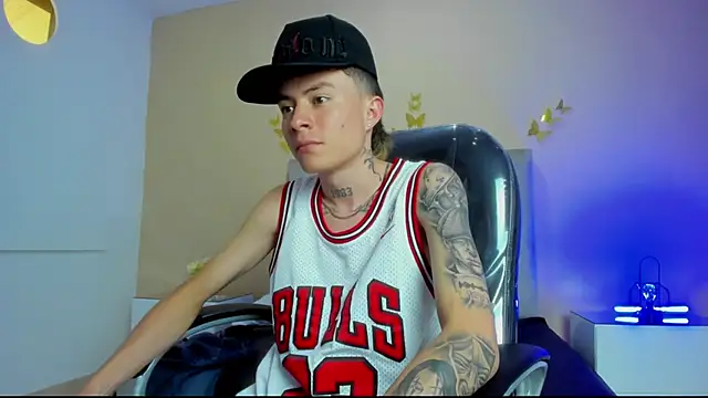 Nascary_Fox webcam