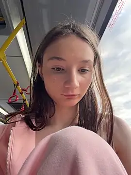 hiding-mila live sex cam