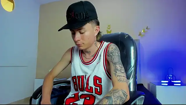 Nascary_Fox webcam