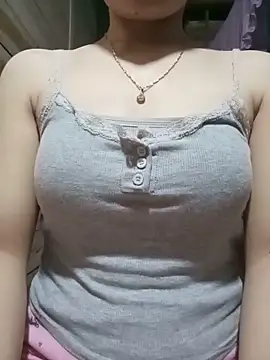 LucyyLy webcam