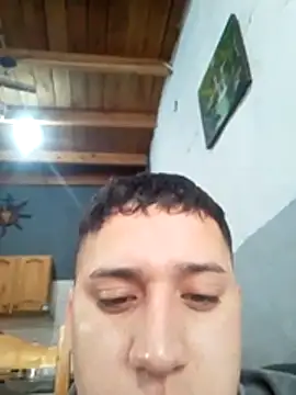 Alvarezz0202 webcam