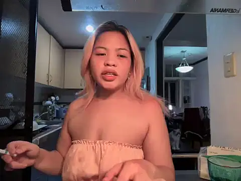 Tina_Slick webcam