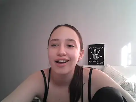 darkmirel (F teen) - make me dance