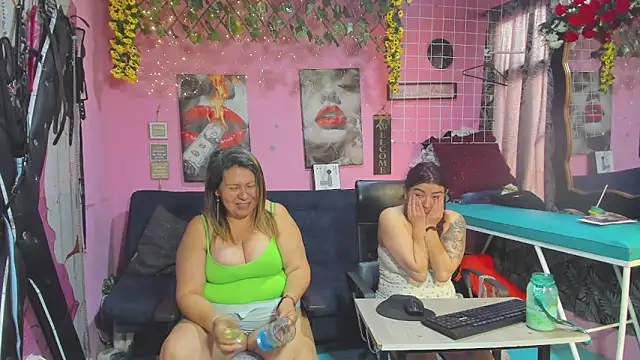 lesbiancuple webcam