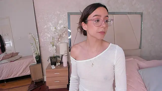 arii_wilde - Arii_wilde's free webcam - UK Sex Cams