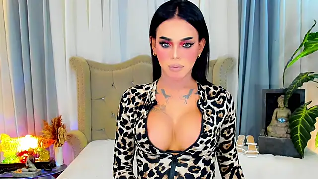 MochaliciousTransOnTop webcam