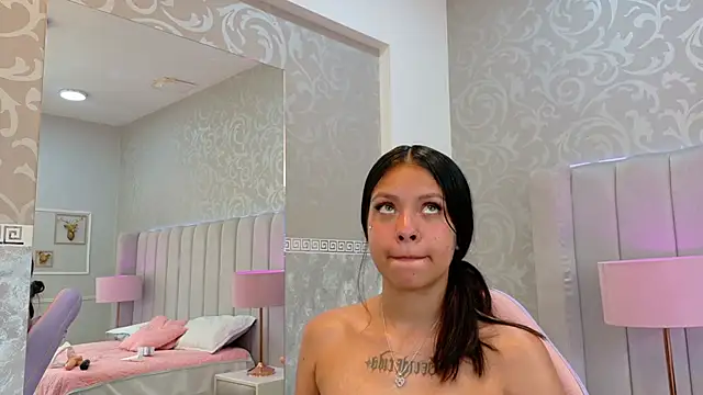 Emily__Stef webcam