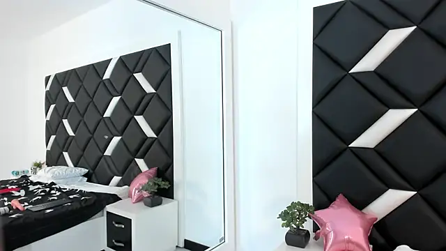 DanellaZambrano webcam