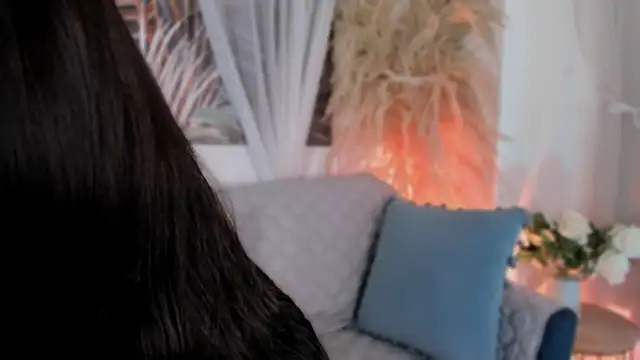 Nicolle_W webcam