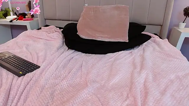 Lolagolden1 webcam