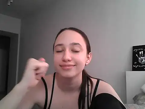 darkmirel (F teen) - make me dance