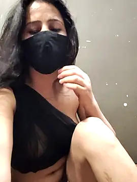 Kanika_76 webcam