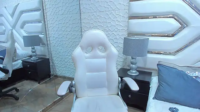JunggSolhyum webcam