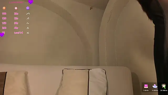 MaryLewis_ webcam