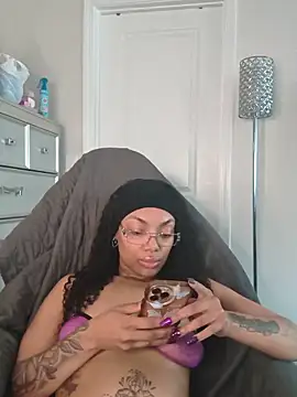 butterflybootyy webcam