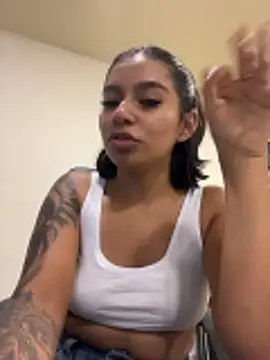 AlyssaRay webcam