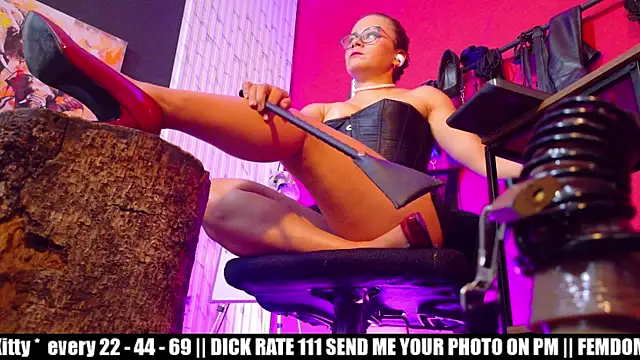 mistressslut1 (F milf) - punishment of penis in chastity