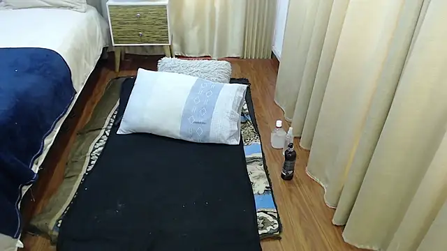 sasi_luna webcam