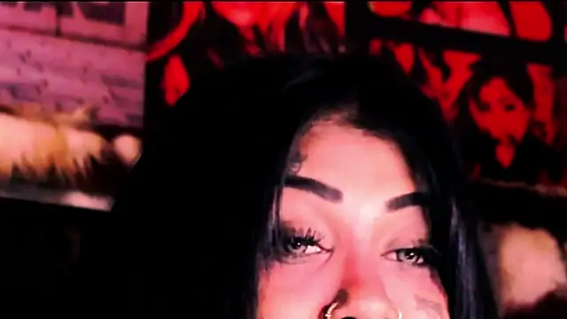 indian_dreamgirl webcam