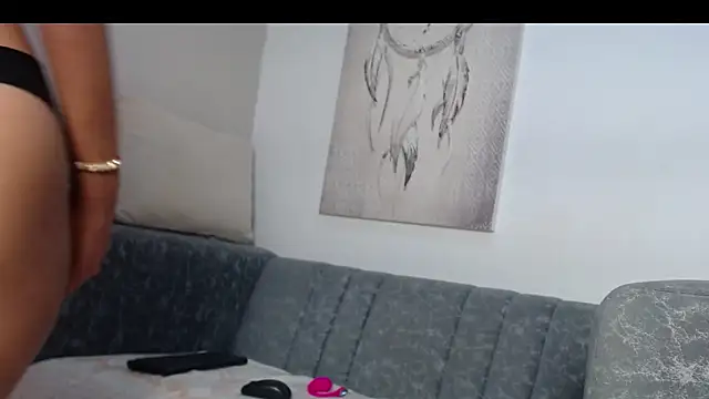 queen_adhara webcam
