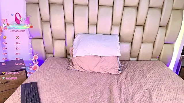 Sweet--Zoe webcam
