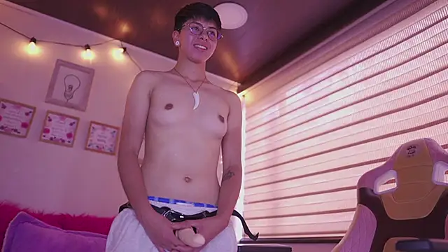 tommy_blue webcam
