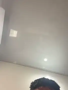 MorenoHot90 webcam