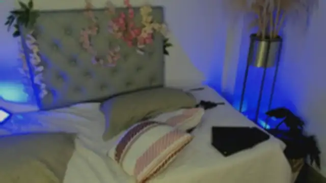 VampGirl1 webcam
